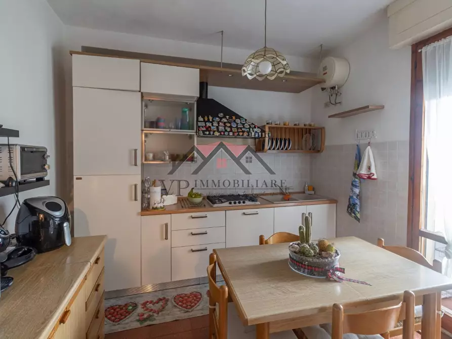 Immagine 4 di Appartamento in vendita  a Pomarance