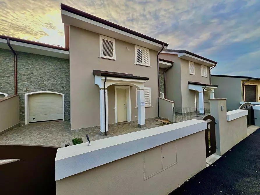 Immagine 2 di Villetta a schiera in vendita  a Fucecchio