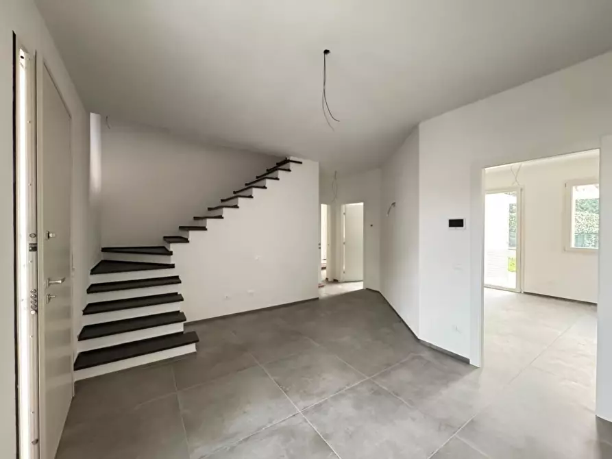 Immagine 14 di Villetta a schiera in vendita  a Fucecchio