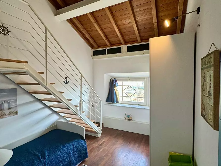 Immagine 12 di Appartamento in vendita  a Pisa