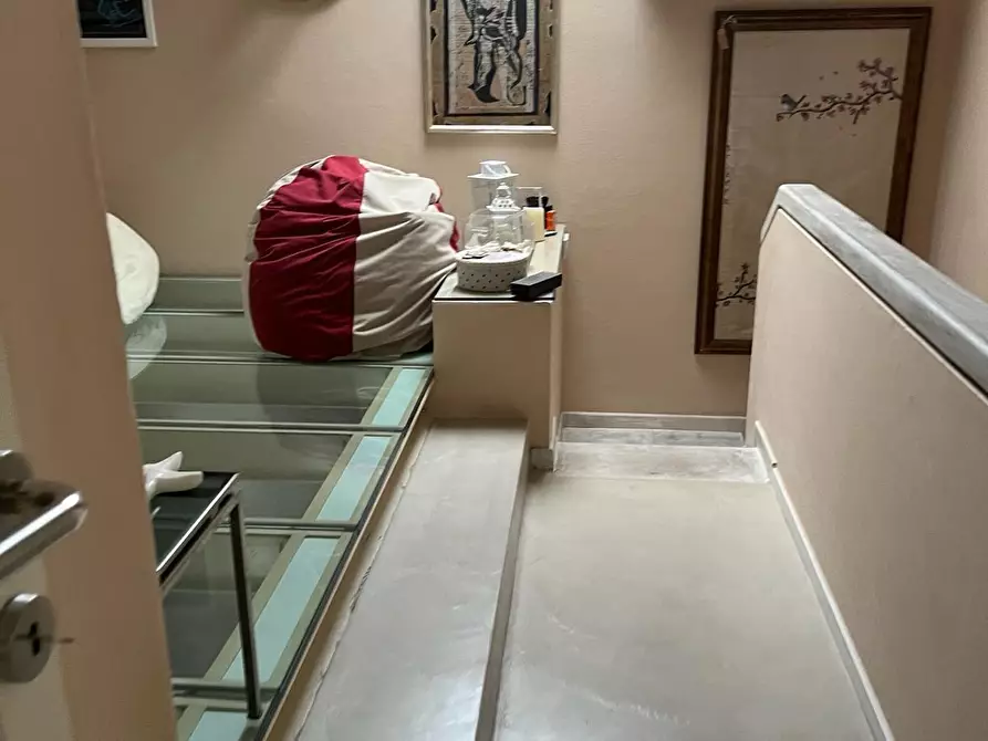 Immagine 8 di Casa bifamiliare in vendita  a Camaiore