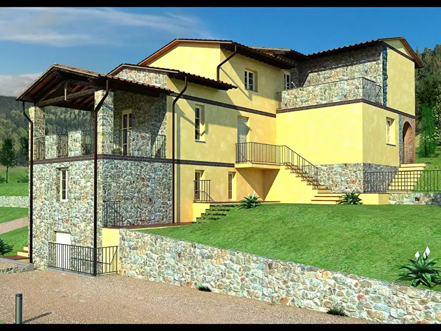 Immagine 32 di Casa colonica in vendita  a Massa E Cozzile