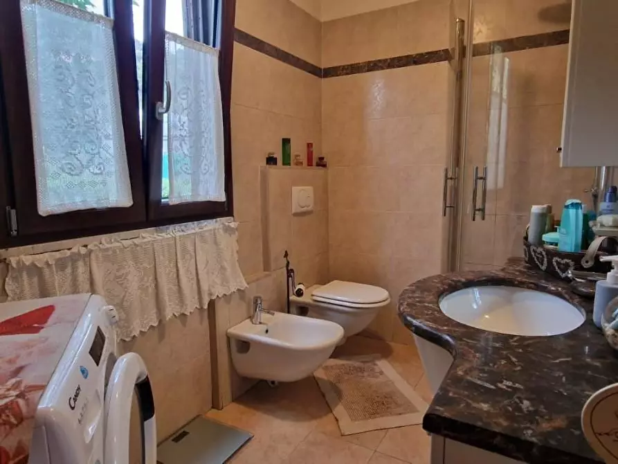 Immagine 17 di Casa semindipendente in vendita  a Carrara