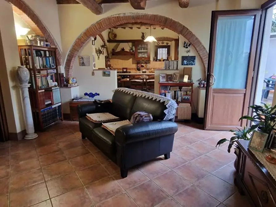 Immagine 7 di Casa semindipendente in vendita  a Carrara