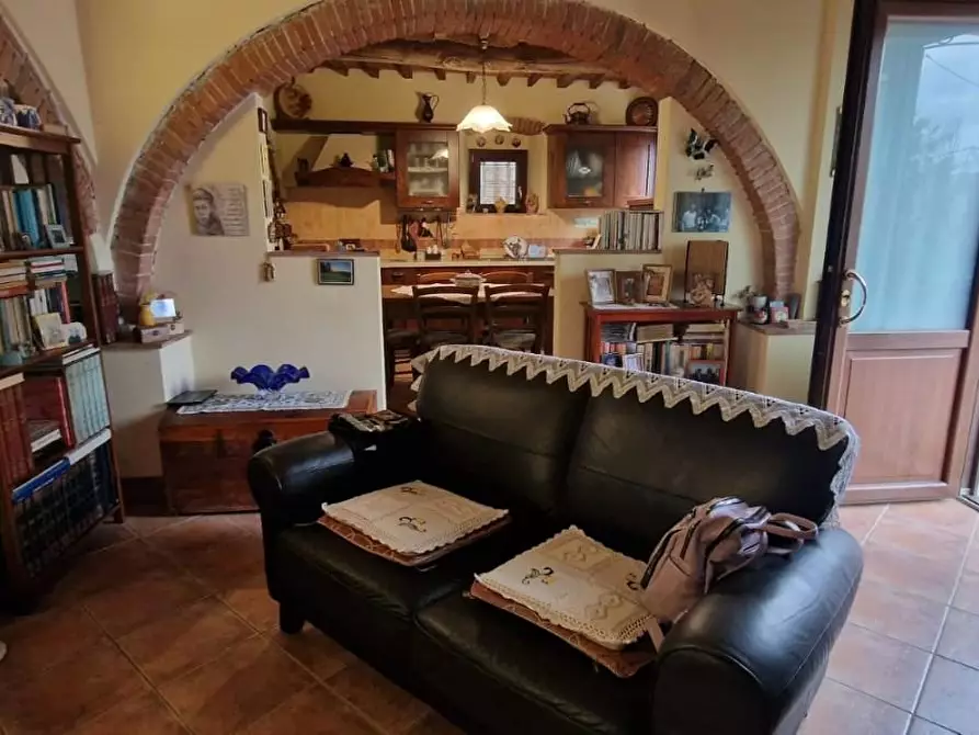 Immagine 8 di Casa semindipendente in vendita  a Carrara