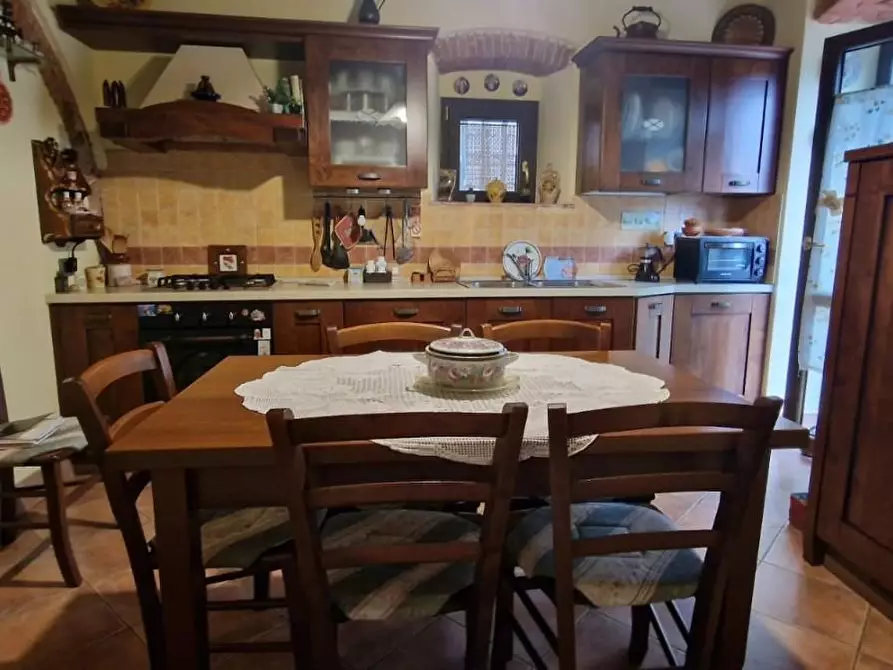 Immagine 10 di Casa semindipendente in vendita  a Carrara