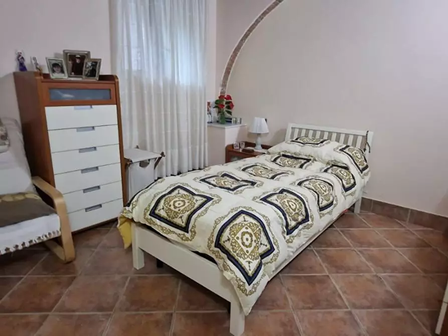 Immagine 4 di Casa semindipendente in vendita  a Carrara
