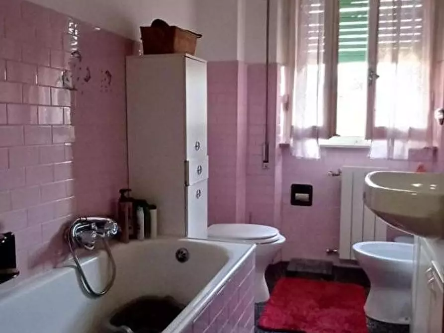 Immagine 11 di Appartamento in vendita  a Massa