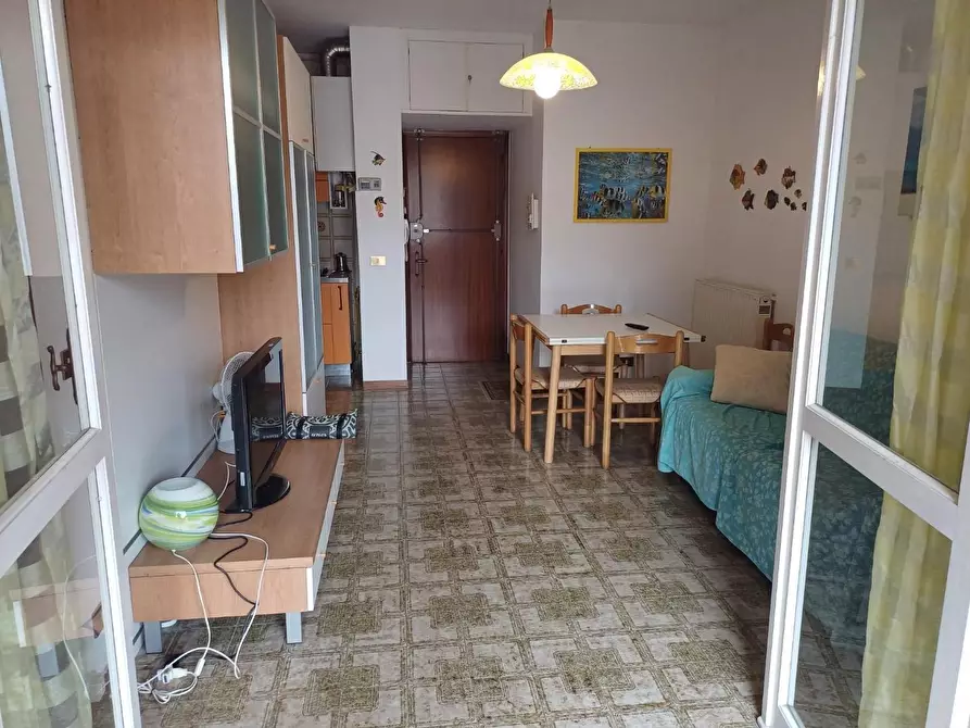 Immagine 3 di Appartamento in vendita  a Ortonovo