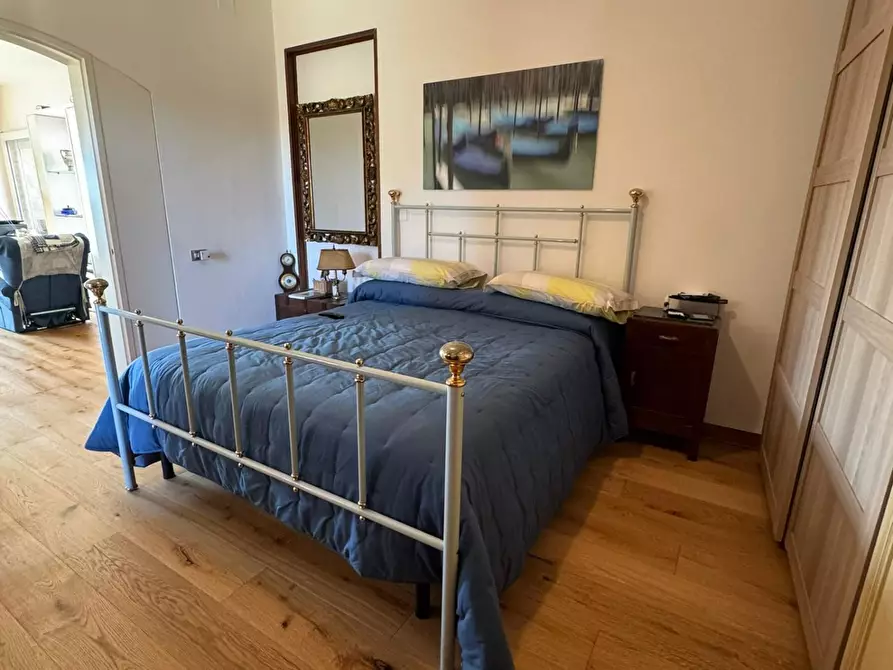 Immagine 59 di Casa indipendente in vendita  a Pontedera