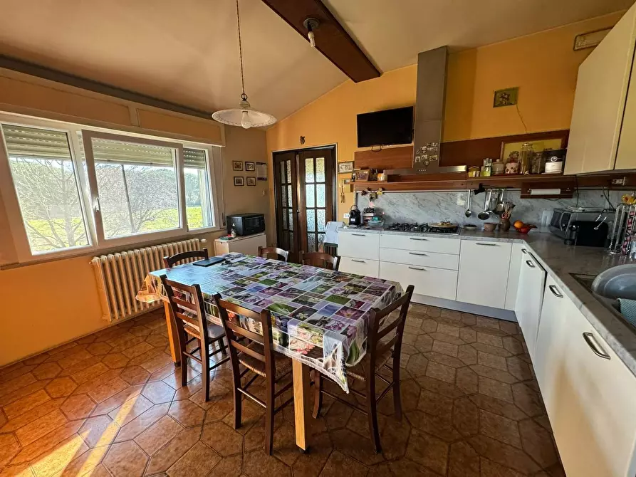 Immagine 24 di Casa indipendente in vendita  a Pontedera