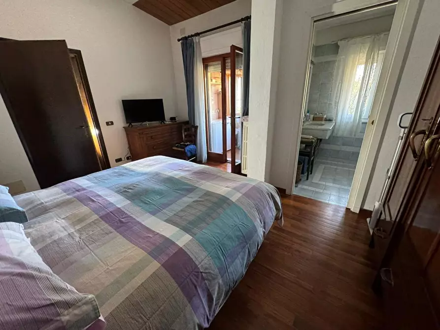 Immagine 29 di Casa indipendente in vendita  a Pontedera
