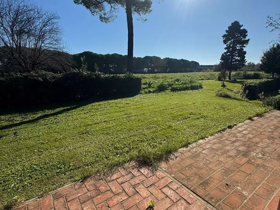 Immagine 10 di Casa indipendente in vendita  a Pontedera