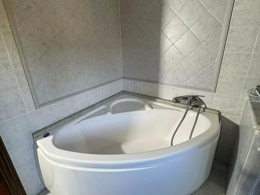 Immagine 37 di Casa indipendente in vendita  a Pontedera