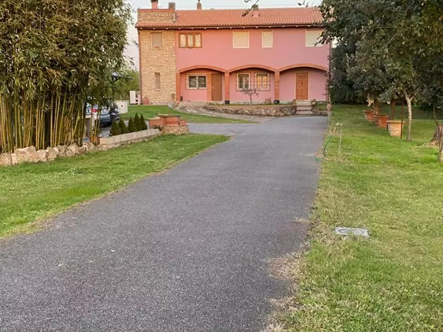 Immagine 1 di Casa indipendente in vendita  a Pontedera