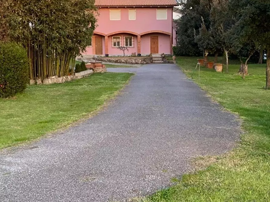 Immagine 2 di Casa indipendente in vendita  a Pontedera
