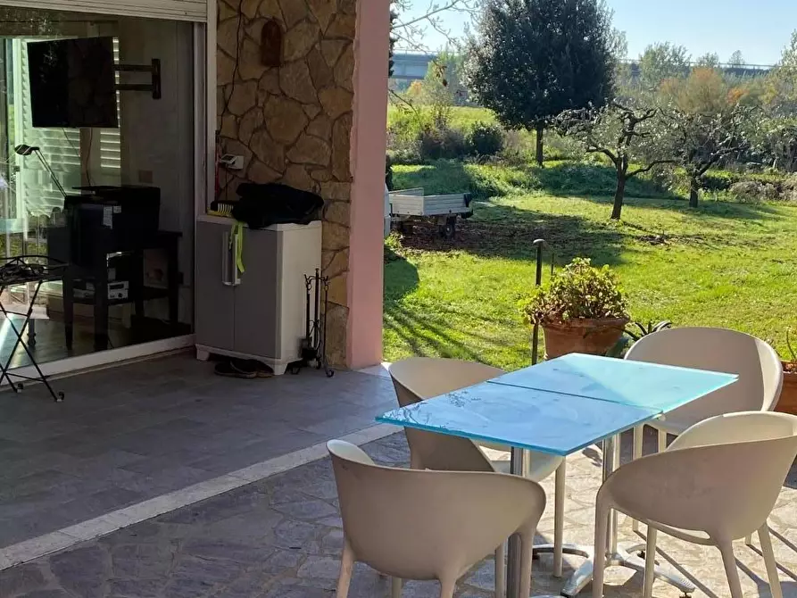 Immagine 15 di Casa indipendente in vendita  a Pontedera