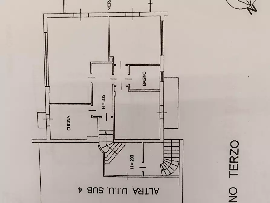 Immagine 14 di Appartamento in vendita  a Carrara
