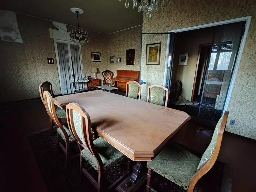 Immagine 5 di Appartamento in vendita  a Carrara