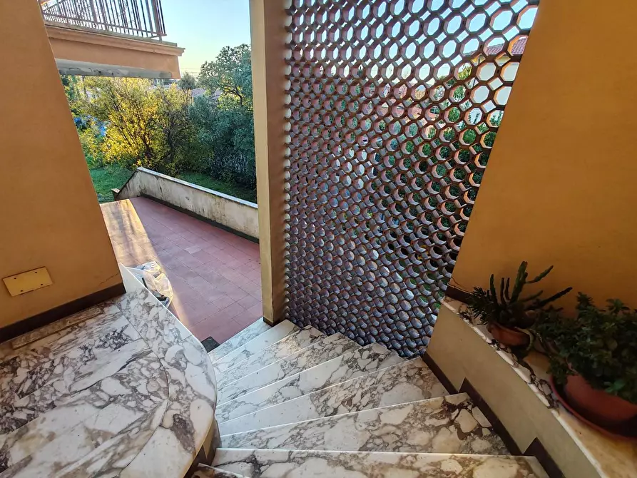 Immagine 2 di Appartamento in vendita  a Carrara