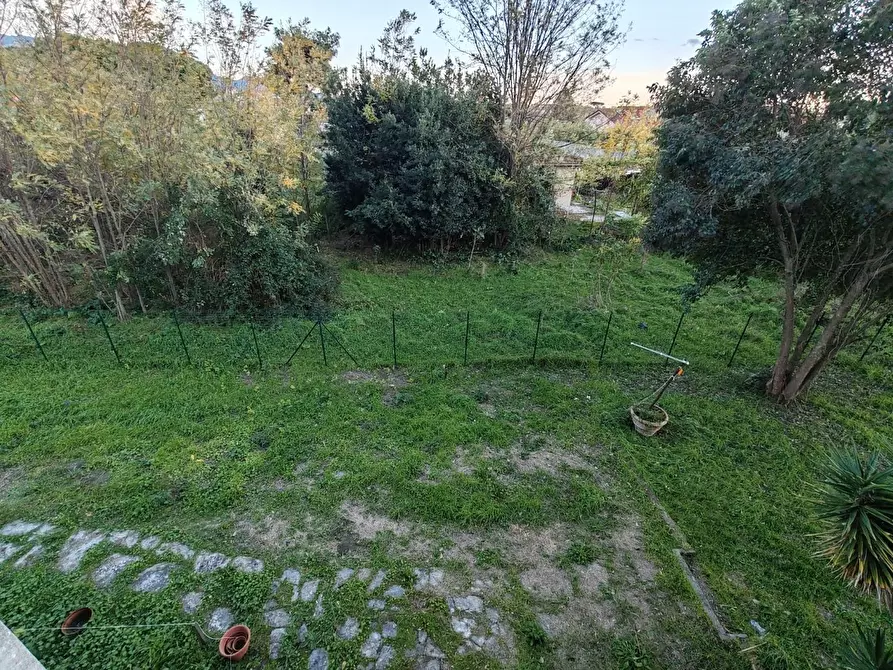 Immagine 12 di Appartamento in vendita  a Carrara