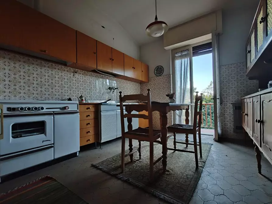 Immagine 11 di Appartamento in vendita  a Carrara