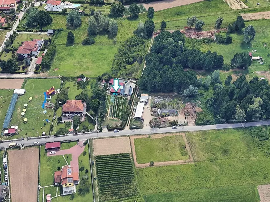 Immagine 5 di Laboratorio in vendita  a Montignoso