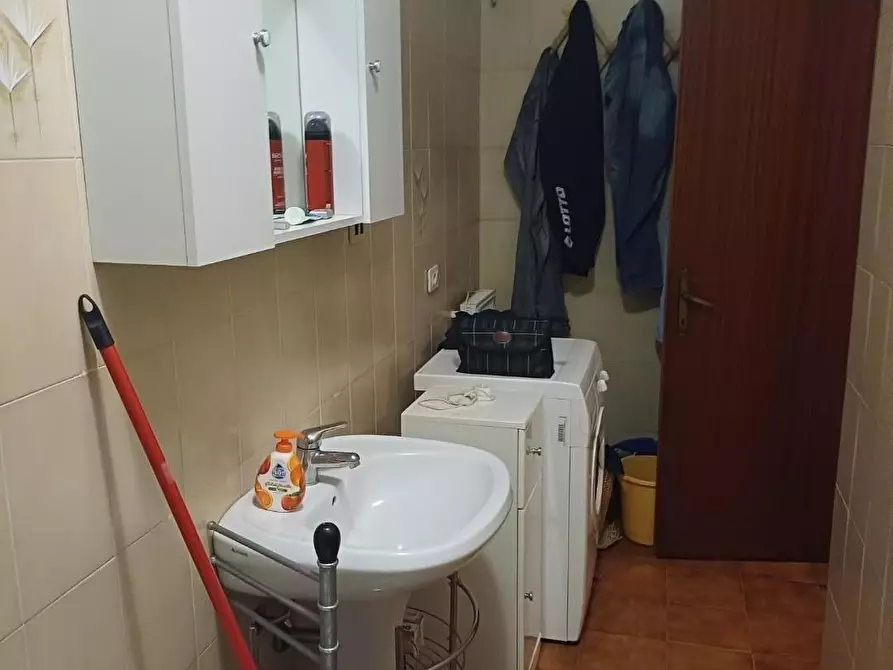 Immagine 7 di Appartamento in vendita  a Ortonovo