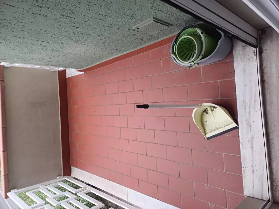 Immagine 3 di Appartamento in vendita  a Ortonovo