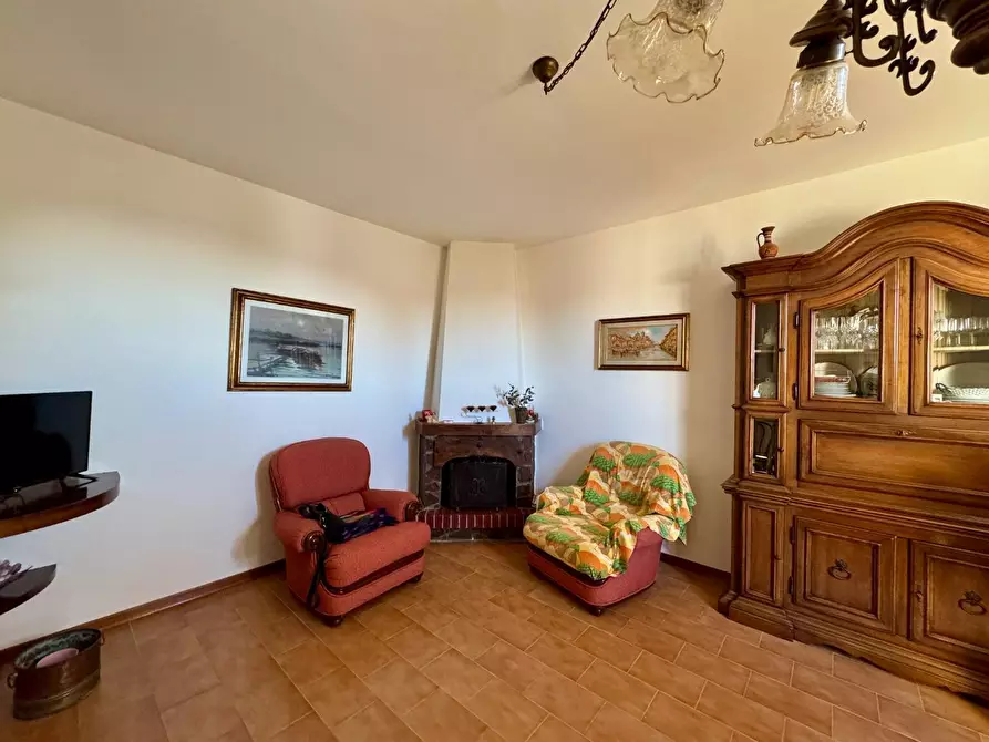 Immagine 11 di Appartamento in vendita  a Rosignano Marittimo