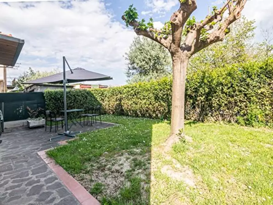 Immagine 19 di Appartamento in vendita  a Pontedera