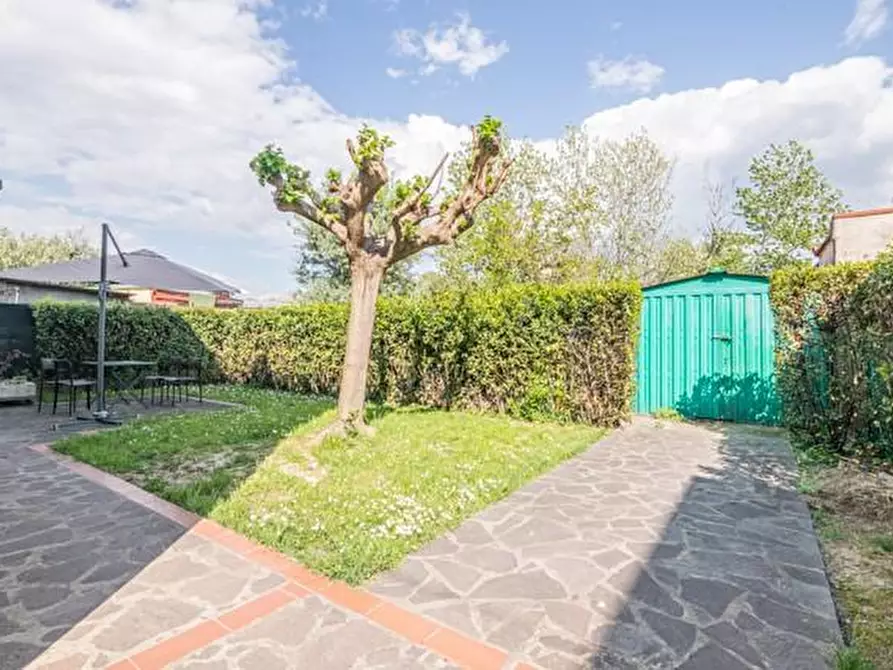 Immagine 18 di Appartamento in vendita  a Pontedera