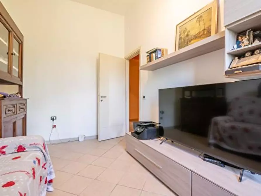 Immagine 11 di Appartamento in vendita  a Pontedera