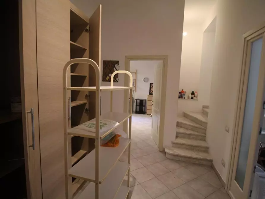 Immagine 2 di Appartamento in vendita  a Pisa