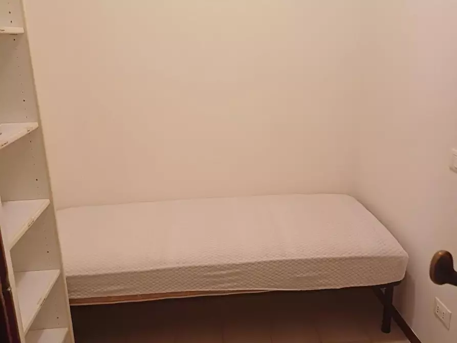 Immagine 3 di Appartamento in vendita  a Ortonovo