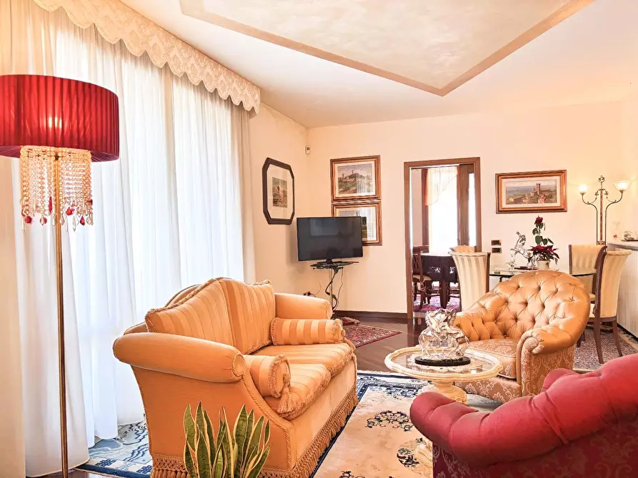 Immagine 12 di Appartamento in vendita  a Empoli