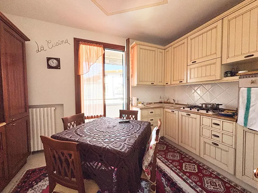 Immagine 13 di Appartamento in vendita  a Empoli