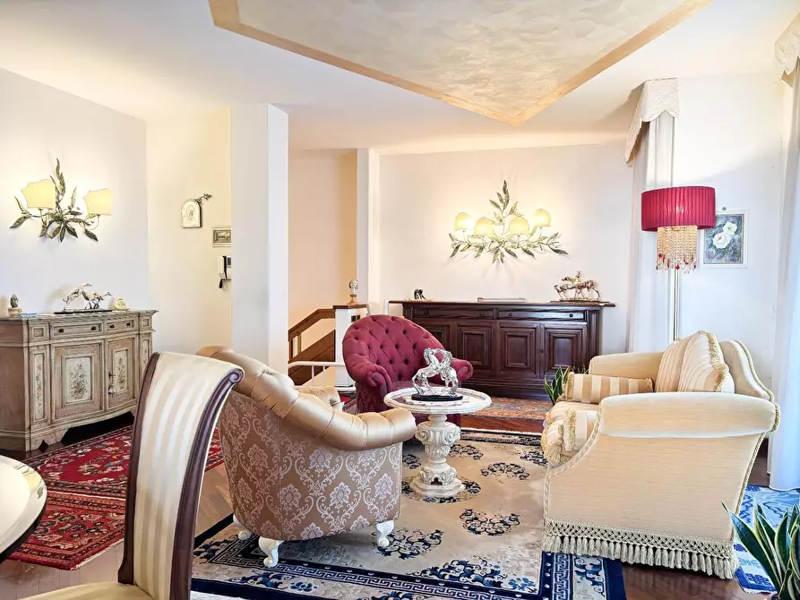 Immagine 8 di Appartamento in vendita  a Empoli