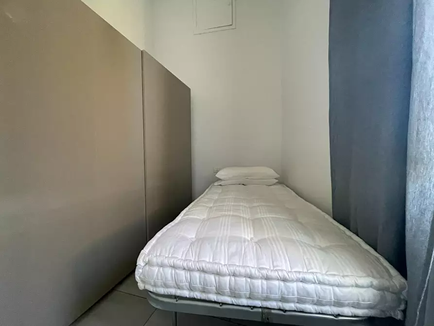 Immagine 23 di Appartamento in affitto  a Siena