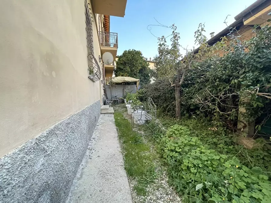 Immagine 27 di Appartamento in affitto  a Siena