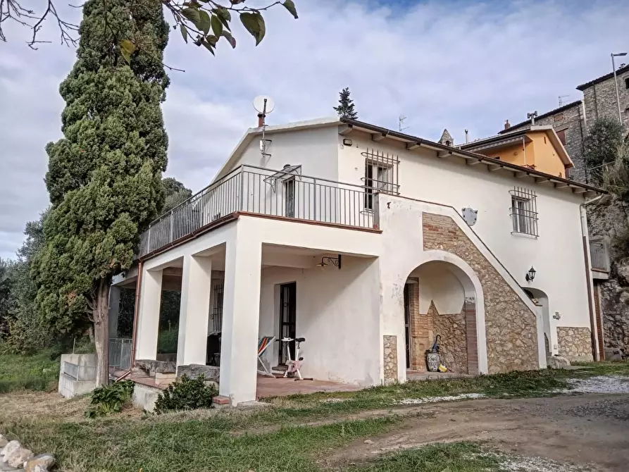 Immagine 1 di Villa in vendita  a Rosignano Marittimo