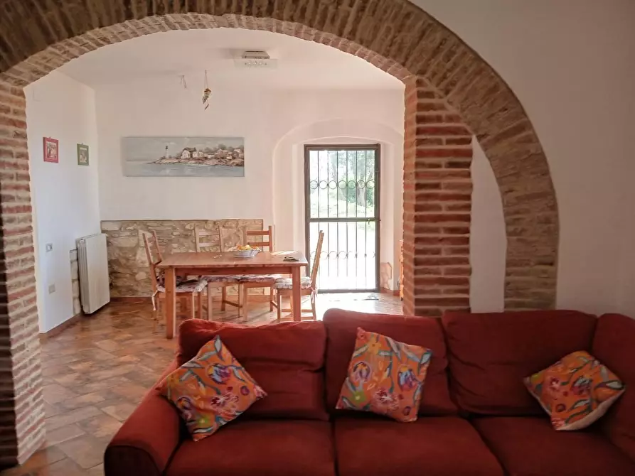 Immagine 4 di Villa in vendita  a Rosignano Marittimo