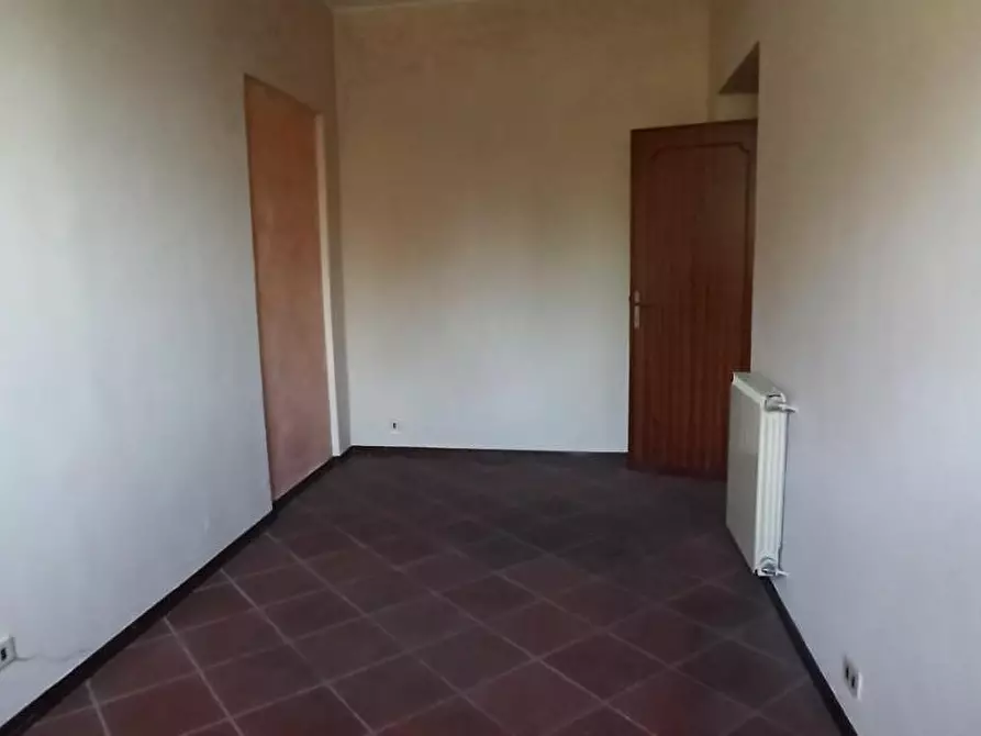 Immagine 3 di Ufficio in affitto  a Capannori