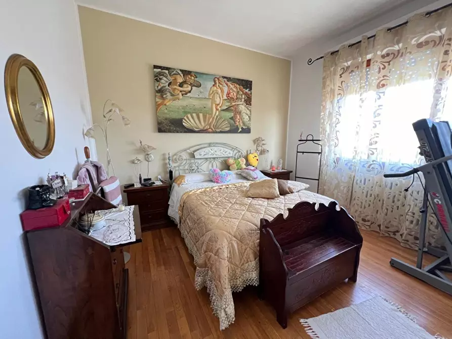 Immagine 13 di Appartamento in vendita  a Colle Di Val D'elsa