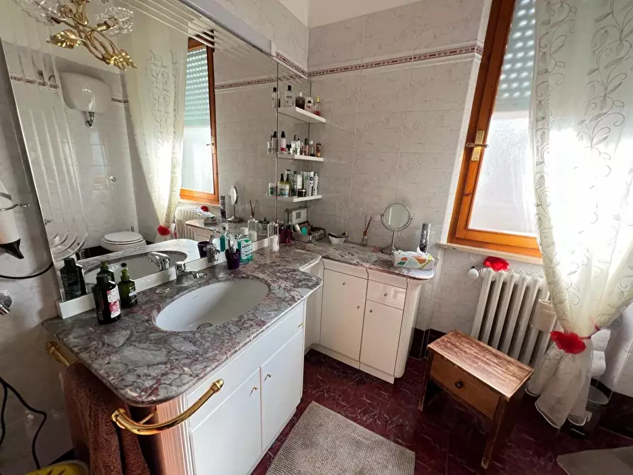 Immagine 16 di Appartamento in vendita  a Colle Di Val D'elsa