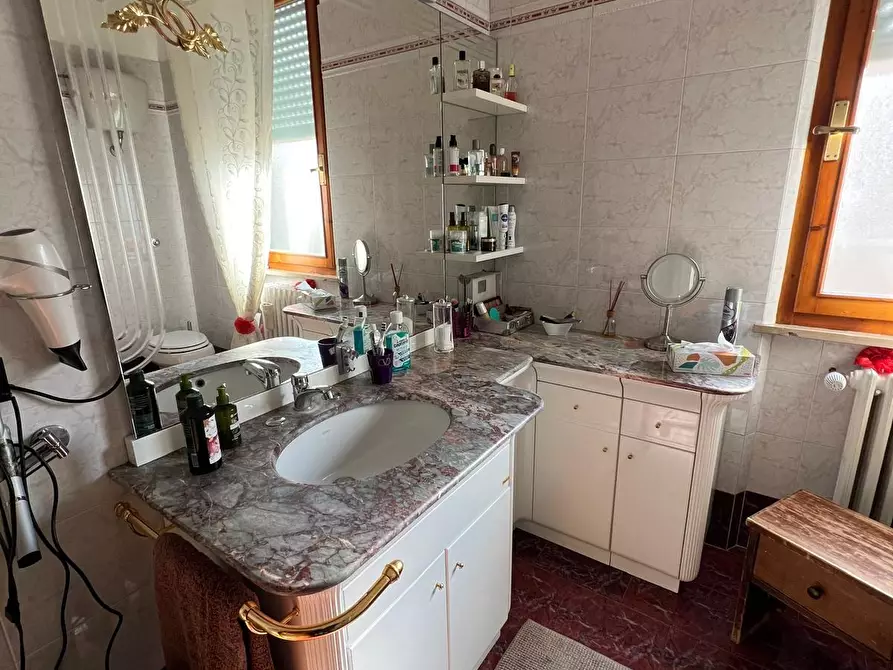 Immagine 15 di Appartamento in vendita  a Colle Di Val D'elsa