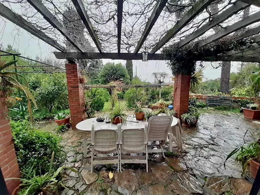 Immagine 5 di Villa in vendita  a San Giuliano Terme