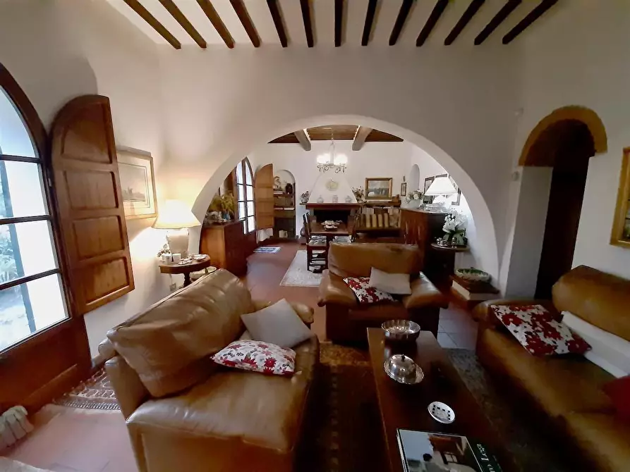 Immagine 12 di Villa in vendita  a San Giuliano Terme