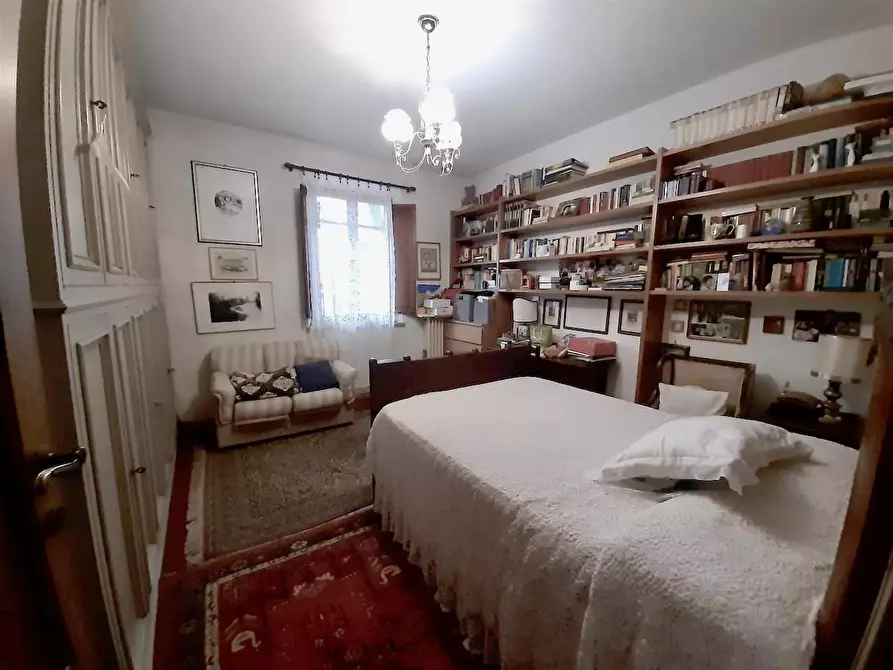 Immagine 14 di Villa in vendita  a San Giuliano Terme