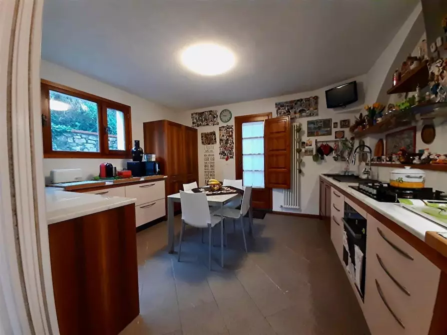 Immagine 21 di Villa in vendita  a San Giuliano Terme